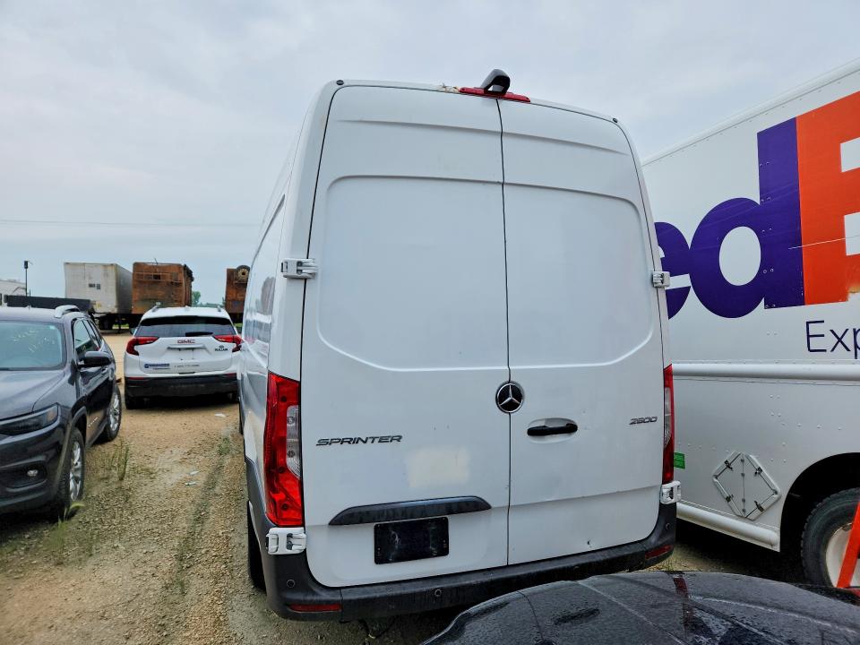 2023 Mercedes-benz Sprinter VIN W1Y4KCHY9PP541066 COPART salvage auction — SIDE, AB - BOS - ACTIVE, sold $8,500 on 2026-07-07 (photo 6)