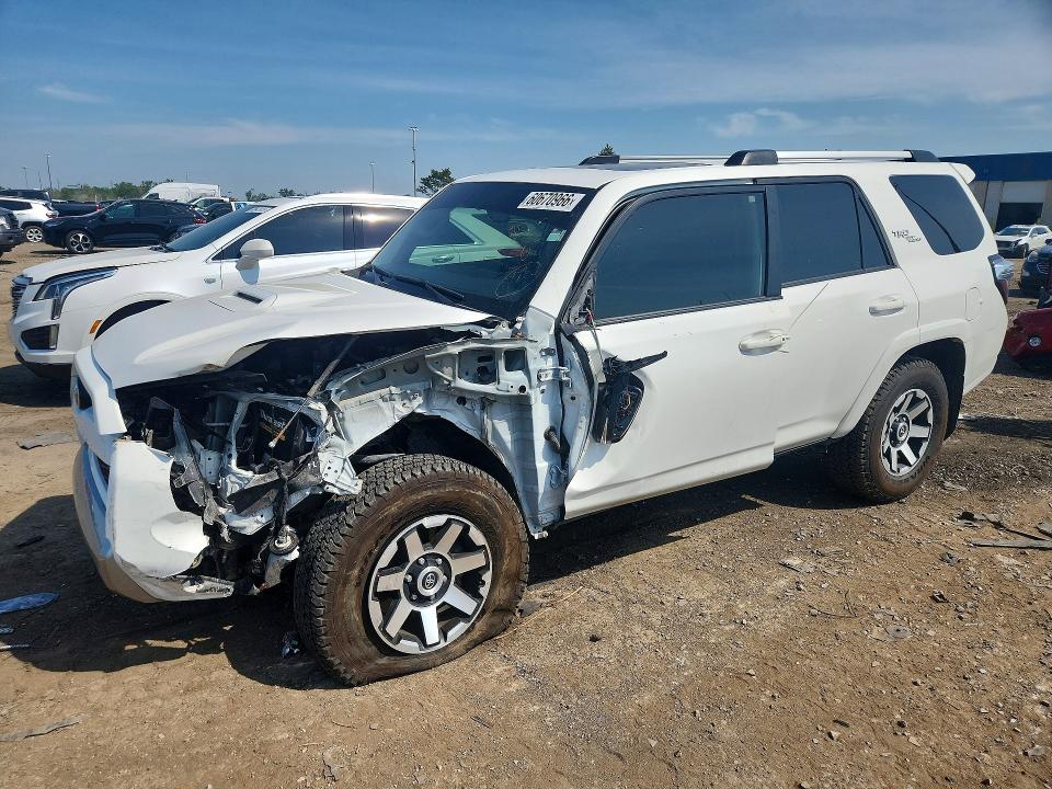 2018 Toyota 4runner VIN JTEBU5JR2J5499567 — COPART salvage auction photo