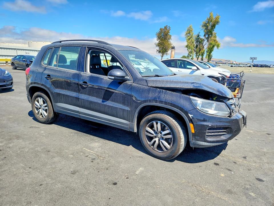 2017 Volkswagen Tiguan VIN WVGBV7AX2HK027954 COPART salvage auction — FRONT END, Ca - Salvage Certificate, sold $1,750 on 2026-08-02 (photo 4)