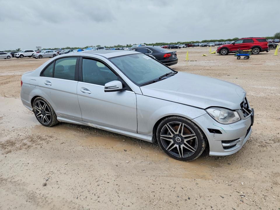 2013 Mercedes-benz C-klasse VIN WDDGF5HB5DA802534 COPART salvage auction — FRONT END, Tx - Salvage Vehicle Title, sold $875 on 2026-07-23 (photo 4)