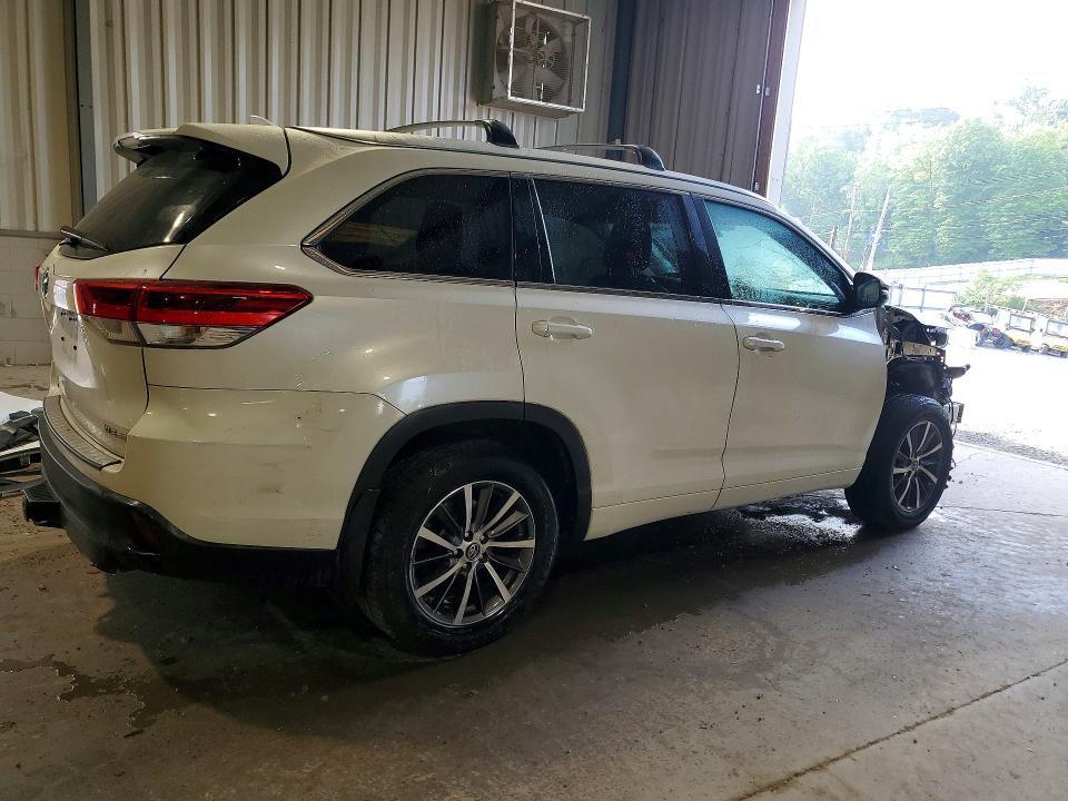 2017 Toyota Highlander VIN 5TDJZRFH7HS429625 COPART salvage auction — FRONT END, Pa - Certificate Of Salvage, sold $7,500 on 2026-07-29 (photo 3)