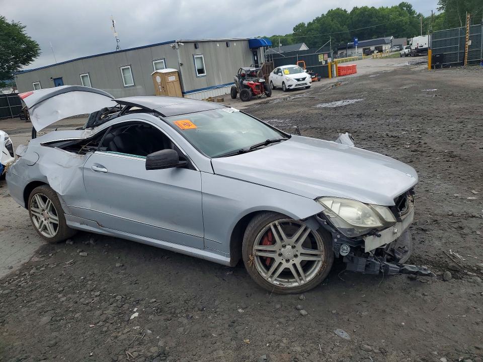2010 Mercedes-benz E-klasse VIN WDDKJ7CB6AF037893 COPART salvage auction — ALL OVER, PA - CERT OF SALV-R=RECONSTRUCTED, sold $90 on 2026-08-12 (photo 4)