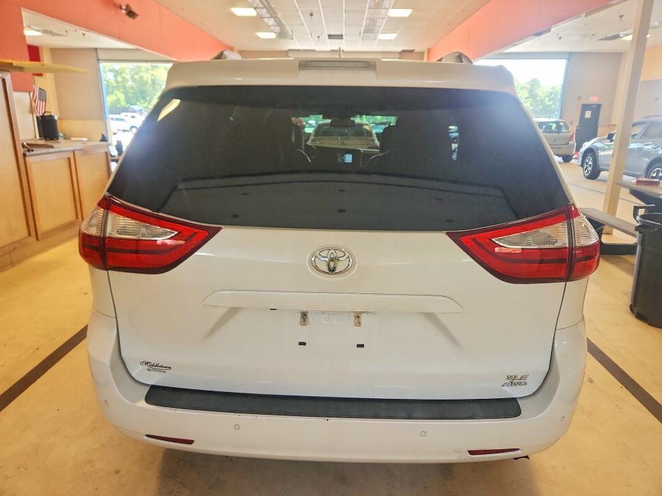 2019 Toyota Sienna VIN 5TDDZ3DC2KS222228 COPART salvage auction — MINOR DENT/SCRATCHES, Ct - Cert Of Title-Salvage, sold $13,700 on 2026-07-14 (photo 6)