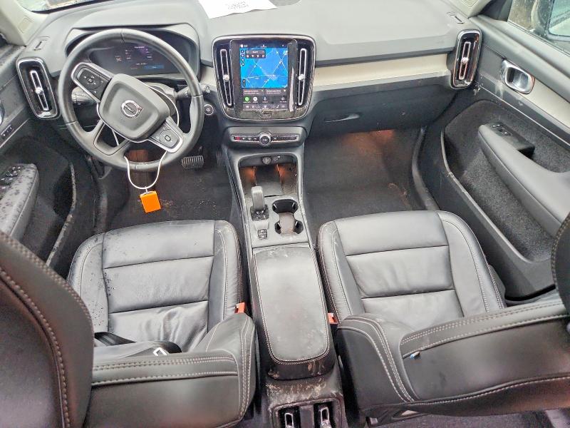 2024 Volvo Xc40 VIN YV4L12UK5R2215860 COPART salvage auction — SIDE, Md - Cert Of Salvage > 75% Damage, sold $7,400 on 2026-08-11 (photo 8)