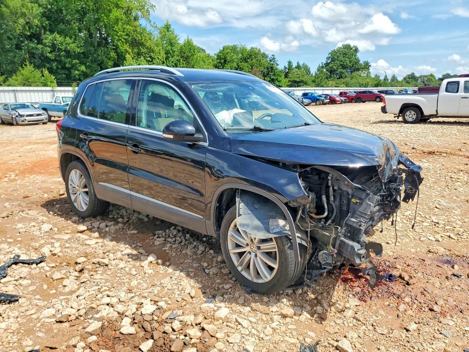 2016 Volkswagen Tiguan VIN WVGAV7AX2GW553391 COPART salvage auction — FRONT END, Nc - Salvage Certificate Of Title, sold $725 on 2026-08-17 (photo 4)