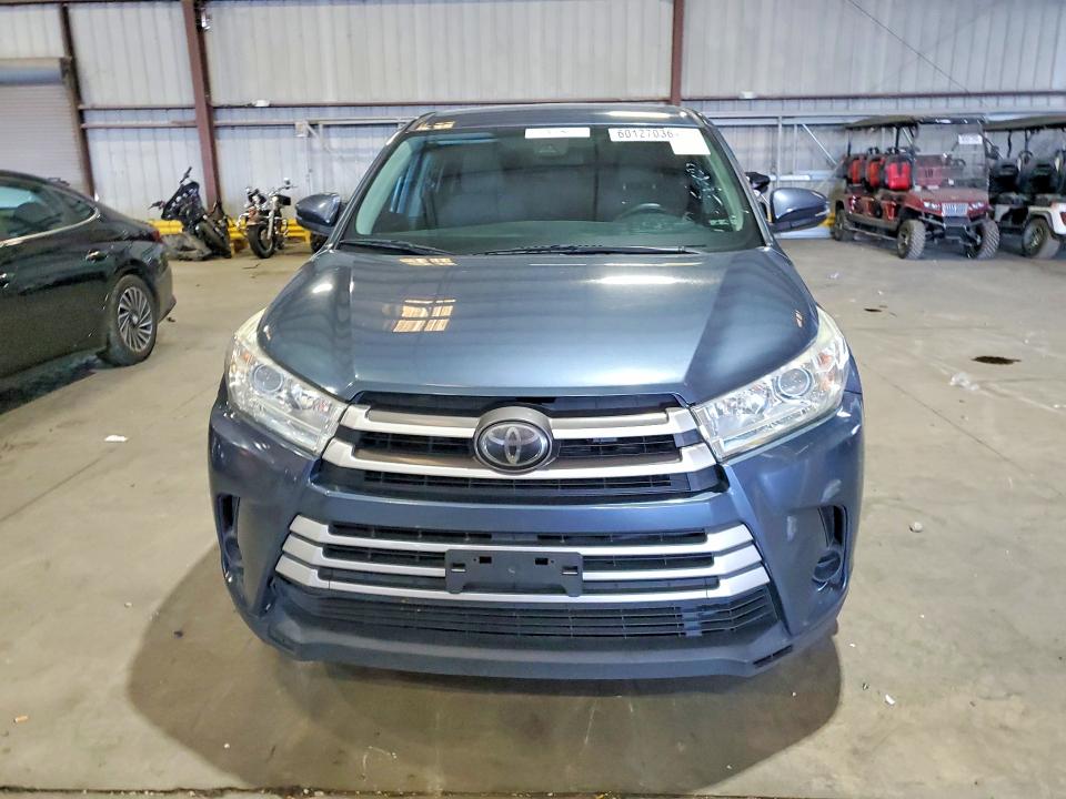2019 Toyota Highlander VIN 5TDZZRFH2KS313713 COPART salvage auction — NORMAL WEAR, Salvage Title, sold $11,200 on 2026-07-29 (photo 5)