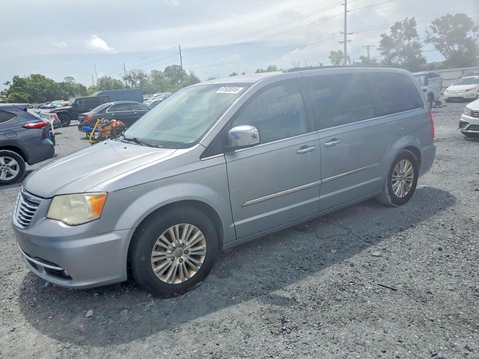 2013 Chrysler Voyager VIN 2C4RC1CG7DR660108 COPART salvage auction — MECHANICAL, Fl - Certificate Of Title, sold $475 on 2026-07-31 (photo 1)