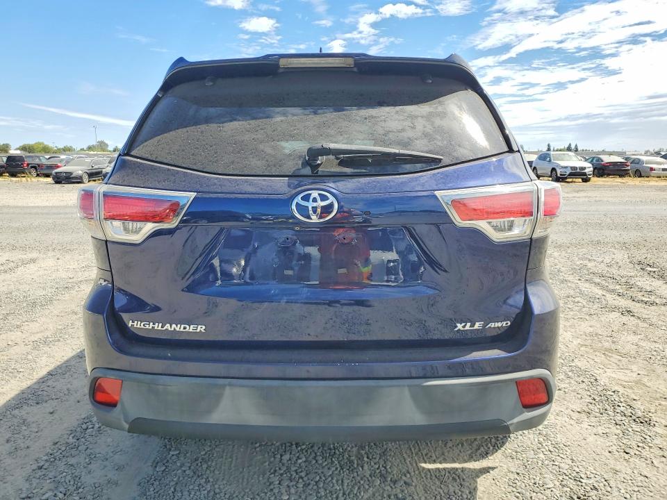 2015 Toyota Highlander VIN 5TDJKRFH6FS104613 COPART salvage auction — FRONT END, Ca - Dis/Dlr/Exp Only Clean Title (P), sold $5,600 on 2026-07-28 (photo 6)