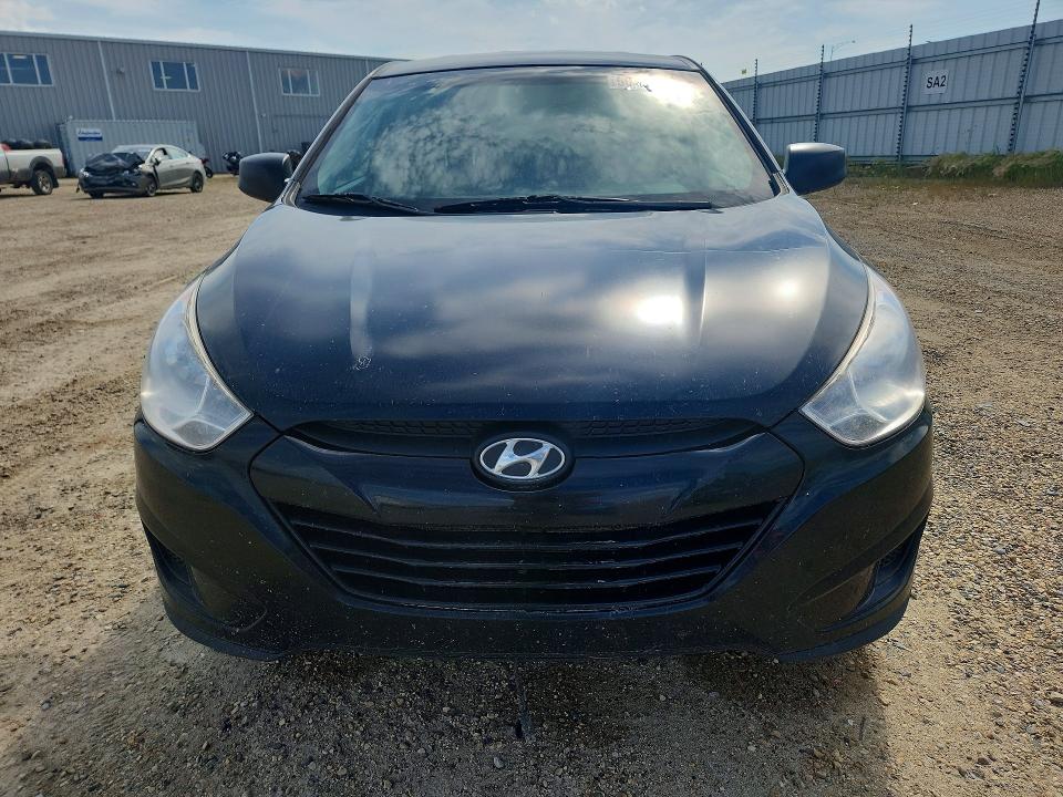 2011 Hyundai Tucson VIN KM8JT3AC3BU257814 COPART salvage auction — FRONT END, AB - BOS - SALVAGE, sold $150 on 2026-07-16 (photo 5)