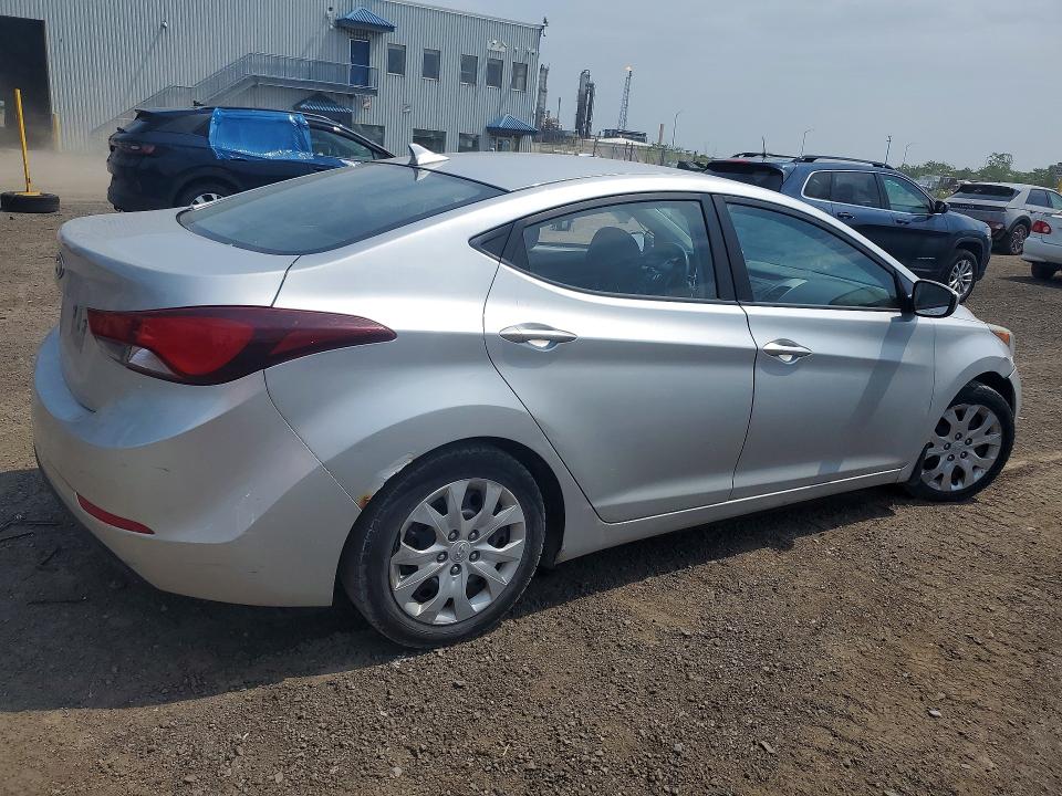 2015 Hyundai Elantra VIN 5NPDH4AE9FH595311 COPART salvage auction — SIDE, Qc - Irrecuperable, sold $825 on 2026-09-08 (photo 3)