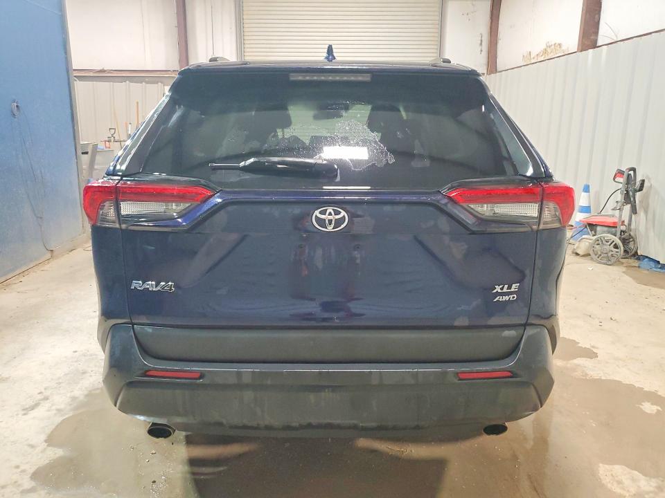 2021 Toyota Rav4 VIN 2T3P1RFV5MW152523 COPART salvage auction — MINOR DENT/SCRATCHES, TX - CERTIFICATE OF TITLE, sold $10,400 on 2026-07-28 (photo 6)