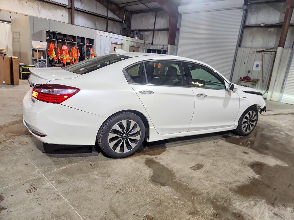 2017 Honda VIN JHMCR6F71HC012838 COPART salvage auction — FRONT END, Ma - Cert Of Title-Salvage, sold $3,100 on 2026-07-15 (photo 3)