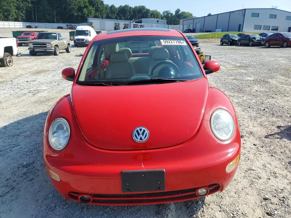 2003 Volkswagen Beetle VIN 3VWCK21C33M414268 COPART salvage auction — MINOR DENT/SCRATCHES, Ga - Certificate Of Title, sold $425 on 2026-08-12 (photo 5)
