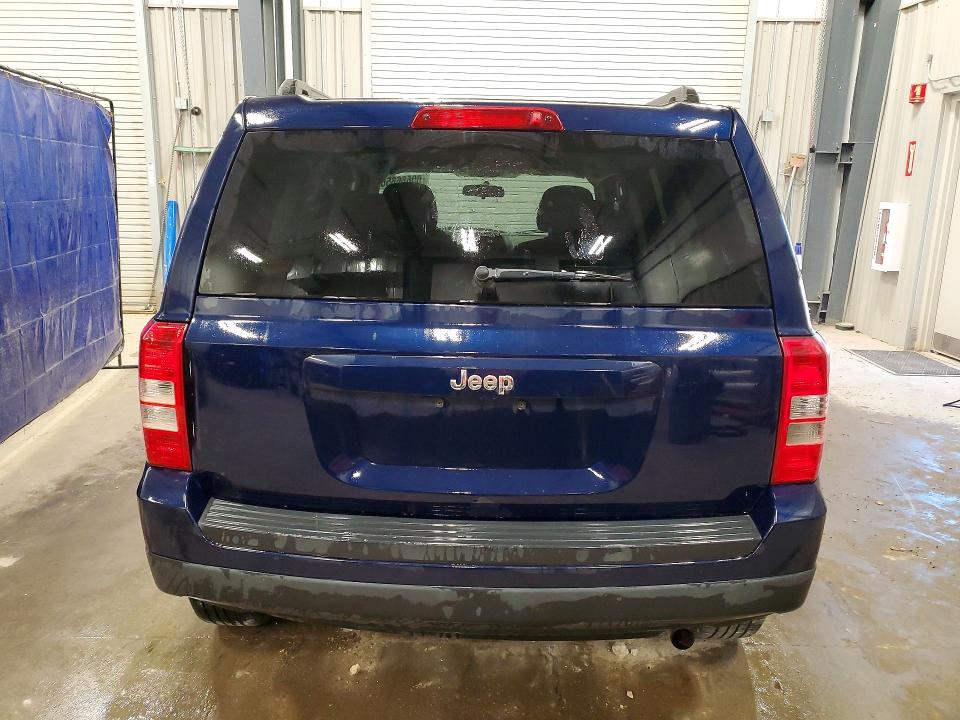 2015 Jeep VIN 1C4NJPBB8FD129650 COPART salvage auction — FRONT END, Wy - Certificate Of Title, sold $200 on 2026-09-02 (photo 6)