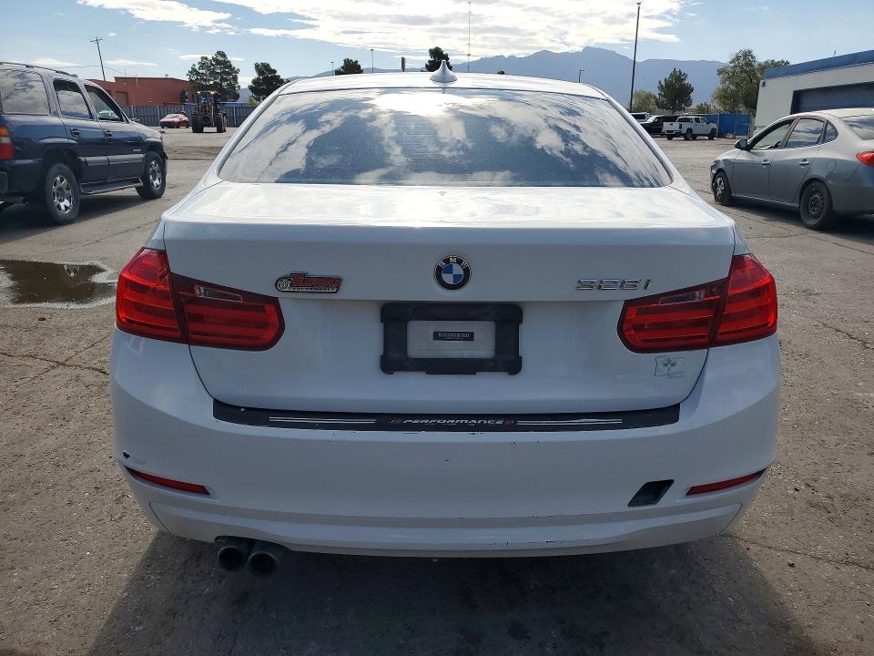 2014 BMW VIN WBA3A5C57EP601996 COPART salvage auction — MINOR DENT/SCRATCHES, Nm - Certificate Of Title, sold $425 on 2026-08-14 (photo 6)