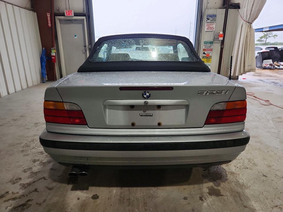 1998 BMW 3 series VIN WBABJ8322WEM21728 COPART salvage auction — WATER/FLOOD, La - Cert Of Title-Salvage Flood, sold $975 on 2026-07-22 (photo 6)