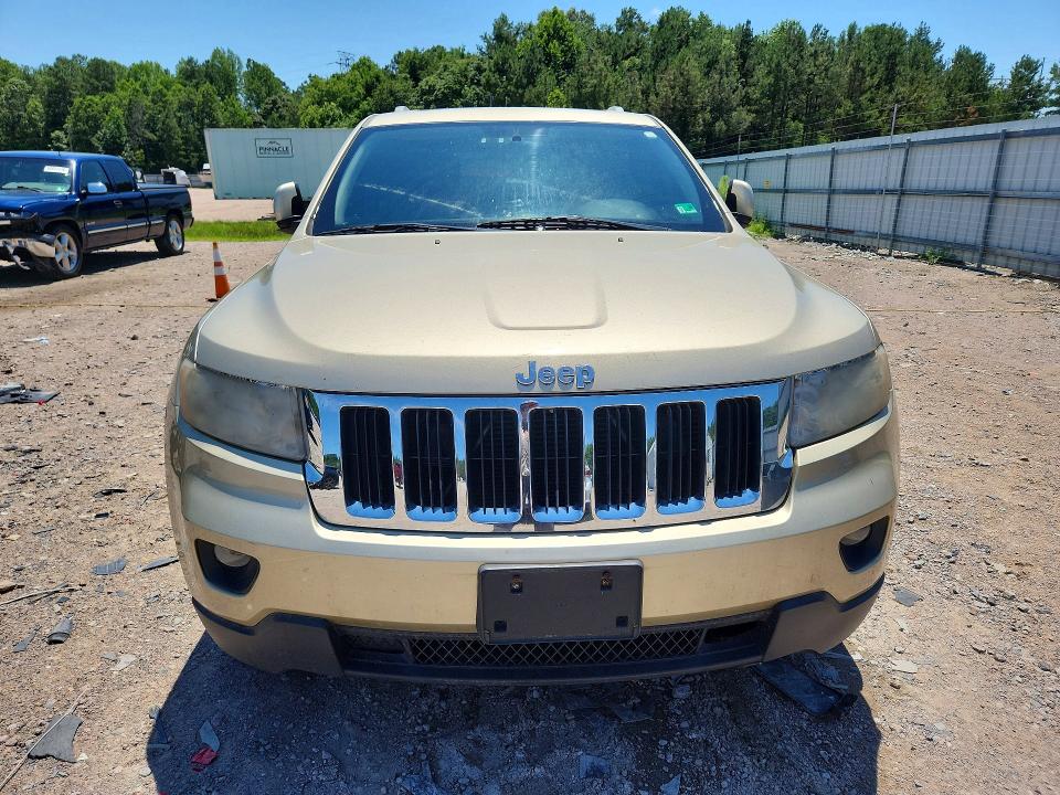 2012 Jeep Grand cherokee VIN 1C4RJFAG7CC132968 COPART salvage auction — NORMAL WEAR, VA - CERTIFICATE OF TITLE, sold $1,650 on 2026-08-01 (photo 5)