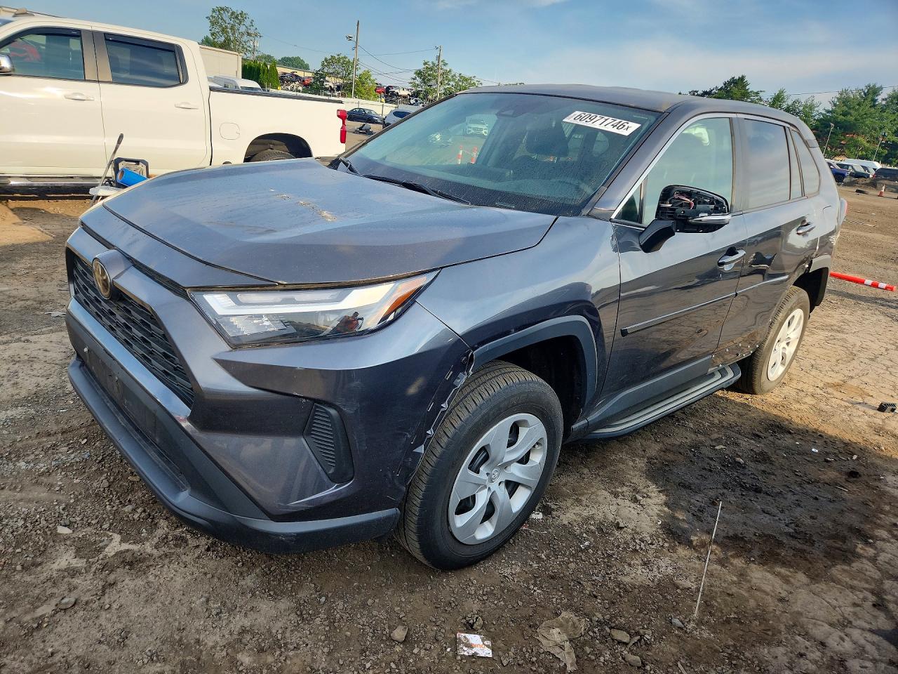 2024 Toyota RAV 4 VIN 2T3G1RFVXRC401925 — COPART salvage auction photo