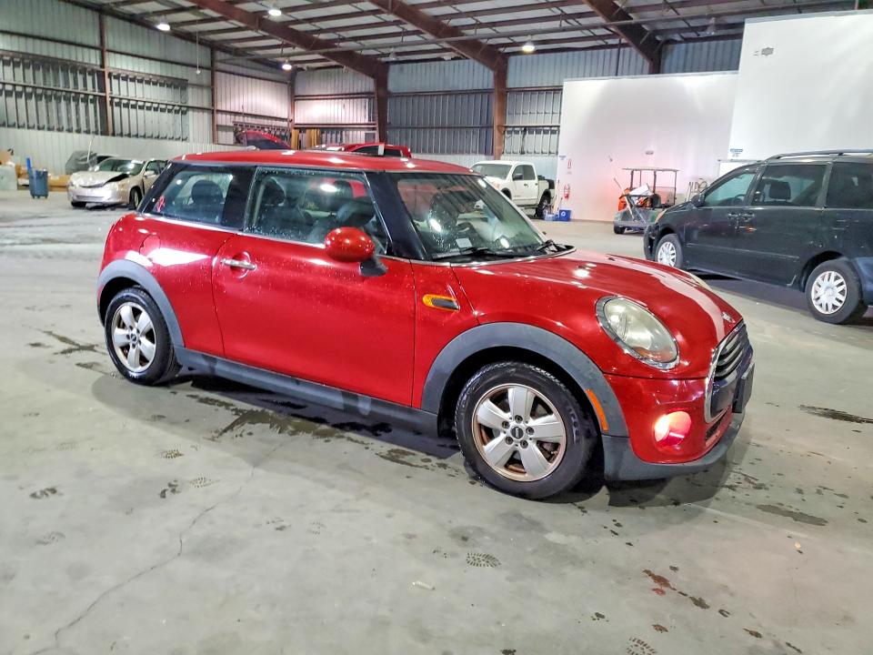 2016 Mini Cooper VIN WMWXP5C52G2D14701 COPART salvage auction — MINOR DENT/SCRATCHES, Fl - Certificate Of Title (P), sold $3,150 on 2026-07-29 (photo 4)