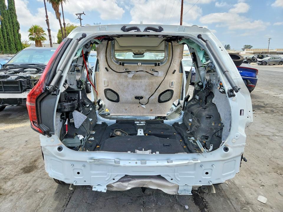 2026 Volvo Xc90 VIN YV4H60PF8T1458991 COPART salvage auction — STRIPPED, Ca - Certificate Of Title, sold $10,200 on 2026-07-07 (photo 6)