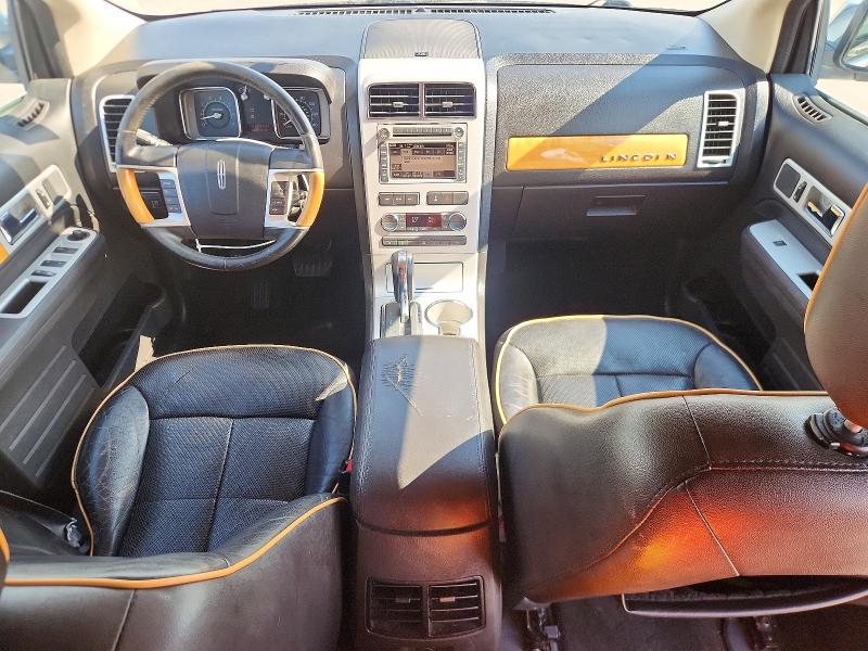 2008 Lincoln Mkx VIN 2LMDU68CX8BJ23791 COPART salvage auction — NORMAL WEAR, Tx - Certificate Of Title, sold $1,300 on 2026-07-30 (photo 8)