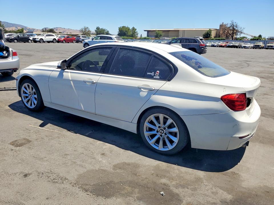 2012 BMW 3 series VIN WBA3A5C54CF342080 COPART salvage auction — MECHANICAL, Ca - Dis/Dlr/Exp App For Dup Clean, sold $1,200 on 2026-08-11 (photo 2)