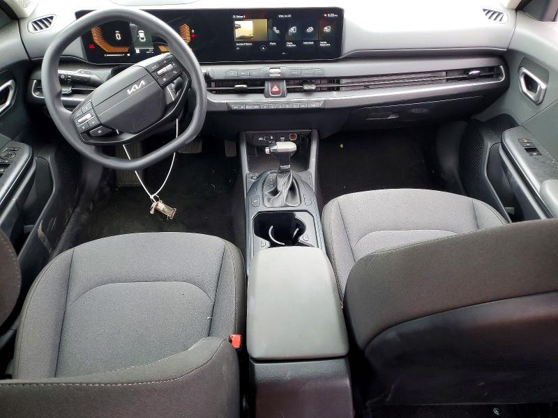 2025 Kia K4 VIN 3KPFT4DE8SE066644 COPART salvage auction — SIDE, Hi - Dis/Dlr/Exp Only Salvage Title (P), sold $7,200 on 2026-07-27 (photo 2)