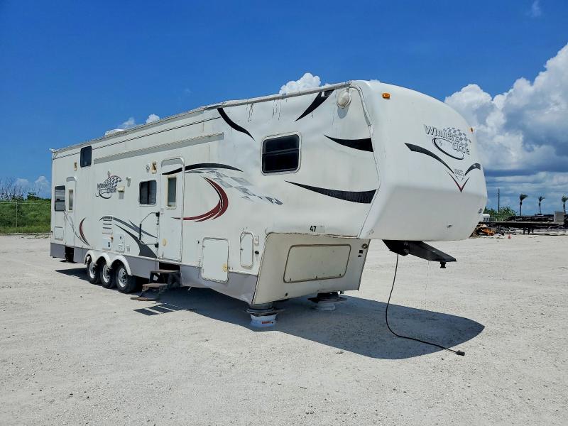 2008 Winn Trvl trlr VIN 47CFF5U338P620675 COPART salvage auction — ROOF, CT, sold $10 on 2026-09-02 (photo 1)