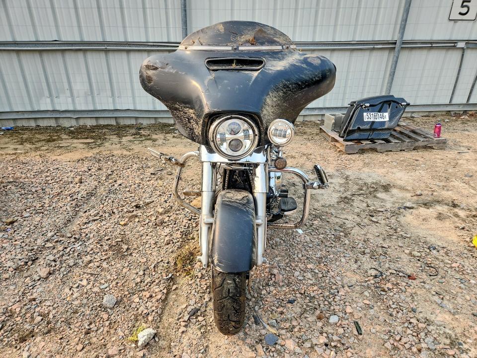 2022 Harley-davidson Flhxs VIN 1HD1KRP1XNB639336 COPART salvage auction — ALL OVER, VA - CERT OF TITLE - SALVAGE, sold $7,500 on 2026-09-10 (photo 2)