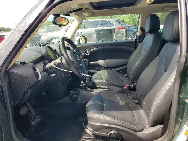 2011 Mini Cooper VIN WMWSU3C53BT098400 COPART salvage auction — MINOR DENT/SCRATCHES, Ma - Certificate Of Title, sold $925 on 2026-07-30 (photo 7)