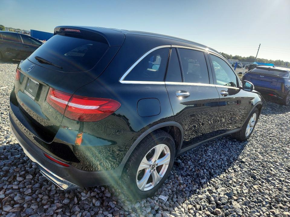 2018 Mercedes-benz Glc VIN WDC0G4JB5JV057134 COPART salvage auction — MINOR DENT/SCRATCHES, FL - CERTIFICATE OF TITLE, sold $6,600 on 2026-08-14 (photo 3)