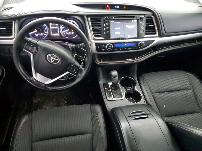 2017 Toyota Highlander VIN 5TDZZRFH5HS200850 COPART salvage auction — FRONT END, TX - CERTIFICATE OF TITLE, sold $7,000 on 2026-08-27 (photo 8)