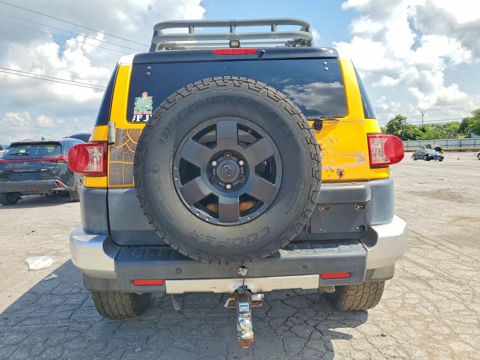 2007 Toyota Fj cruiser VIN JTEBU11F370019556 COPART salvage auction — MINOR DENT/SCRATCHES, OH - CERTIFICATE OF TITLE (P), sold $3,100 on 2026-07-22 (photo 6)