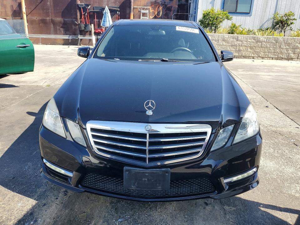2013 Mercedes-benz E-klasse VIN WDDHF5KB5DA747421 COPART salvage auction — NORMAL WEAR, Ca - Dis/Dlr/Exp Only Clean Title, sold $3,600 on 2026-08-06 (photo 5)