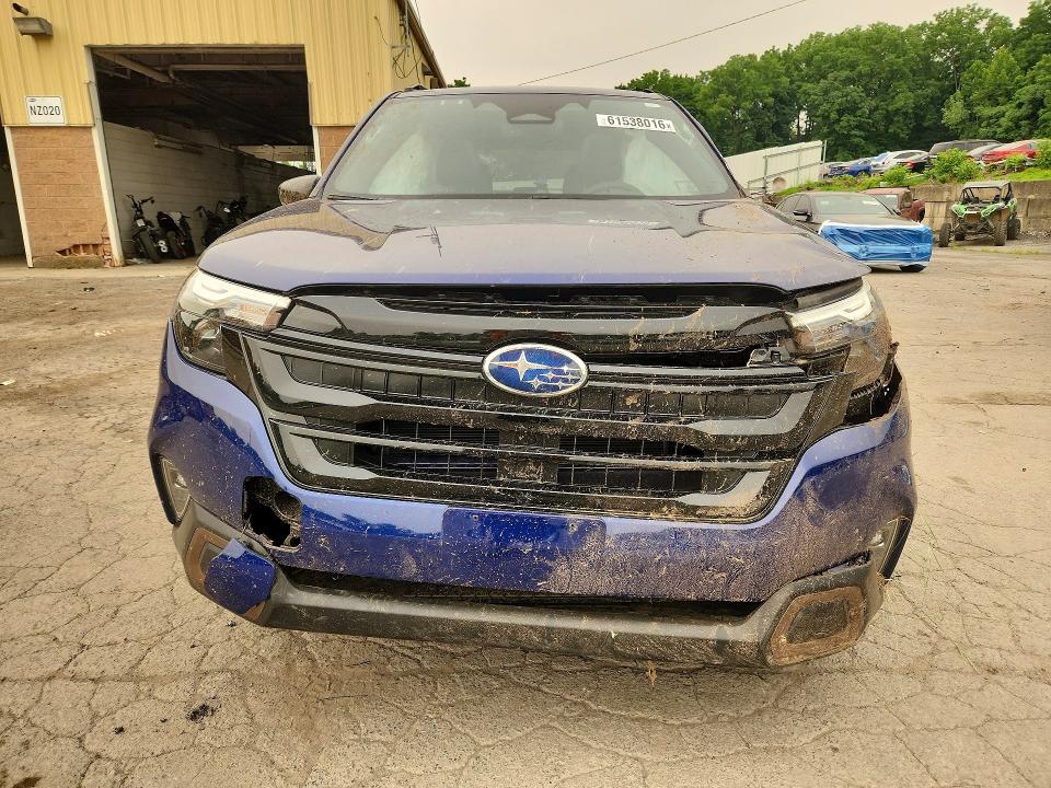 2025 Subaru Forester VIN JF2SLDHC8SH563924 COPART salvage auction — ROLLOVER, NY - MV-907A SALVAGE CERTIFICATE, sold $1,600 on 2026-07-23 (photo 5)
