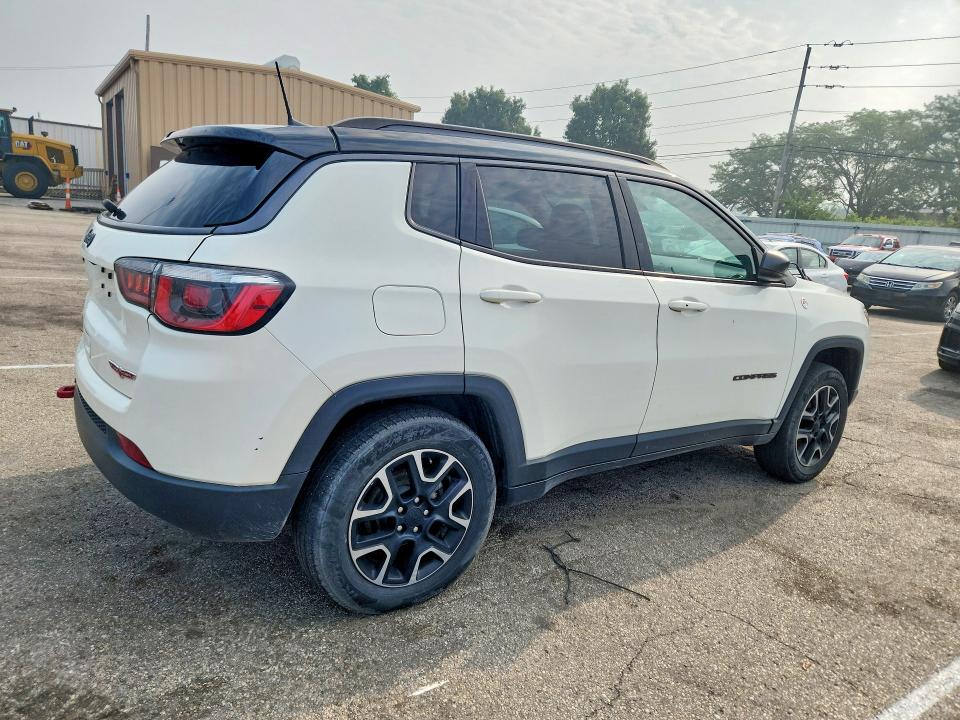 2019 Jeep Compass VIN 3C4NJDDB7KT659382 COPART salvage auction — REAR END, Oh - Certificate Of Title, sold $2,300 on 2026-07-30 (photo 3)