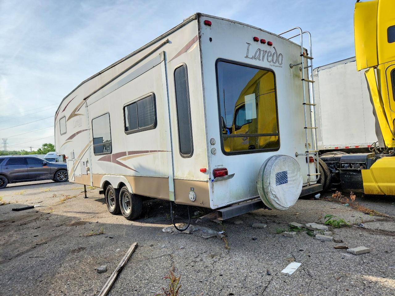 2007 Keys Laredo VIN 4YDF265257L602299 COPART salvage auction — Minor Dent/Scratches, MI - DEALER ONLY CLEAN TITLE, sold $40 on 2026-09-01 (photo 3)