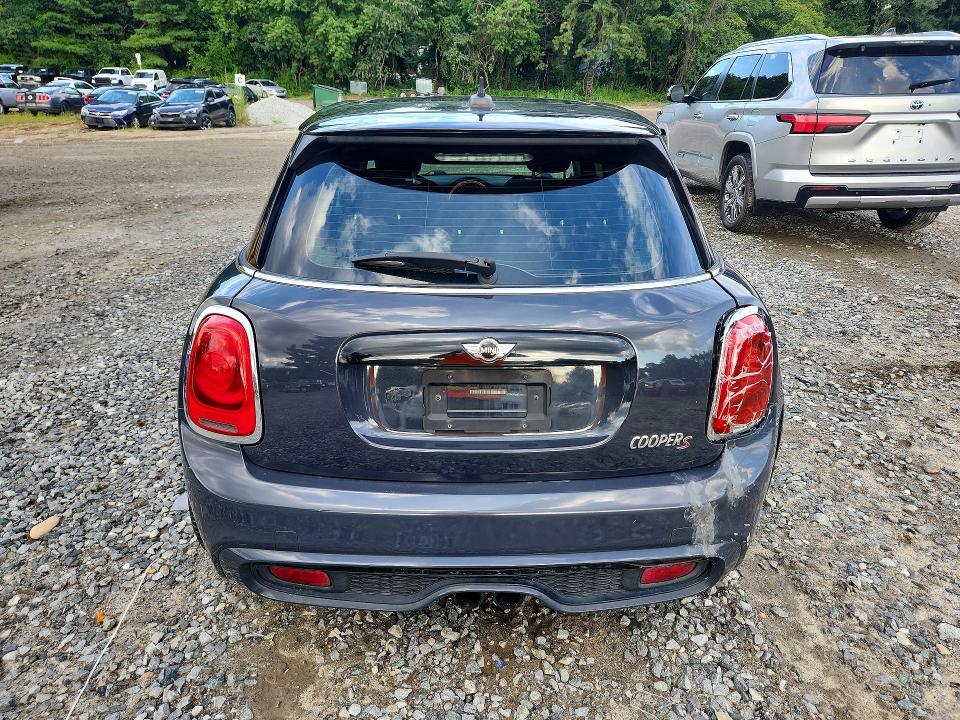2015 Mini Cooper VIN WMWXU3C59F2B57552 COPART salvage auction — MINOR DENT/SCRATCHES, TN - CERTIFICATE OF TITLE (P), sold $2,250 on 2026-08-10 (photo 6)