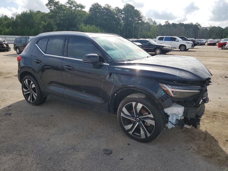 2025 Volvo Xc40 VIN YV4L12UE2S2486066 COPART salvage auction — FRONT END, SC - CERT OF TITLE-SALVAGE (P), sold $12,100 on 2026-07-28 (photo 4)