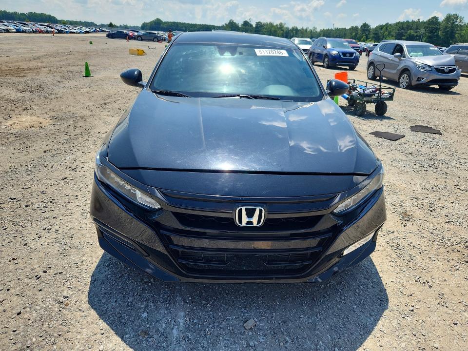 2018 Honda Accord VIN 1HGCV1F35JA030064 COPART salvage auction — MINOR DENT/SCRATCHES, SC - DEALER ONLY CLEAN TITLE (P), sold $5,200 on 2026-07-28 (photo 5)