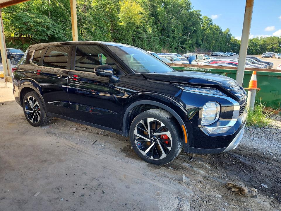 2022 Mitsubishi Outlander VIN JA4J4UA84NZ052426 COPART salvage auction — MINOR DENT/SCRATCHES, Ga - Dealer Only Clean Title (P), sold $9,900 on 2026-09-22 (photo 4)