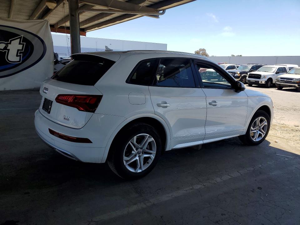 2018 Audi Q5 VIN WA1ANAFY6J2014509 COPART salvage auction — MINOR DENT/SCRATCHES, Ca - Dis/Dlr/Exp Only Clean Title, sold $7,500 on 2026-07-23 (photo 3)