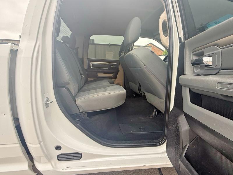 2017 Ram 2500 VIN 3C6UR5DL8HG620599 COPART salvage auction — MINOR DENT/SCRATCHES, OK - CERTIFICATE OF TITLE, sold $2,700 on 2026-10-03 (photo 6)