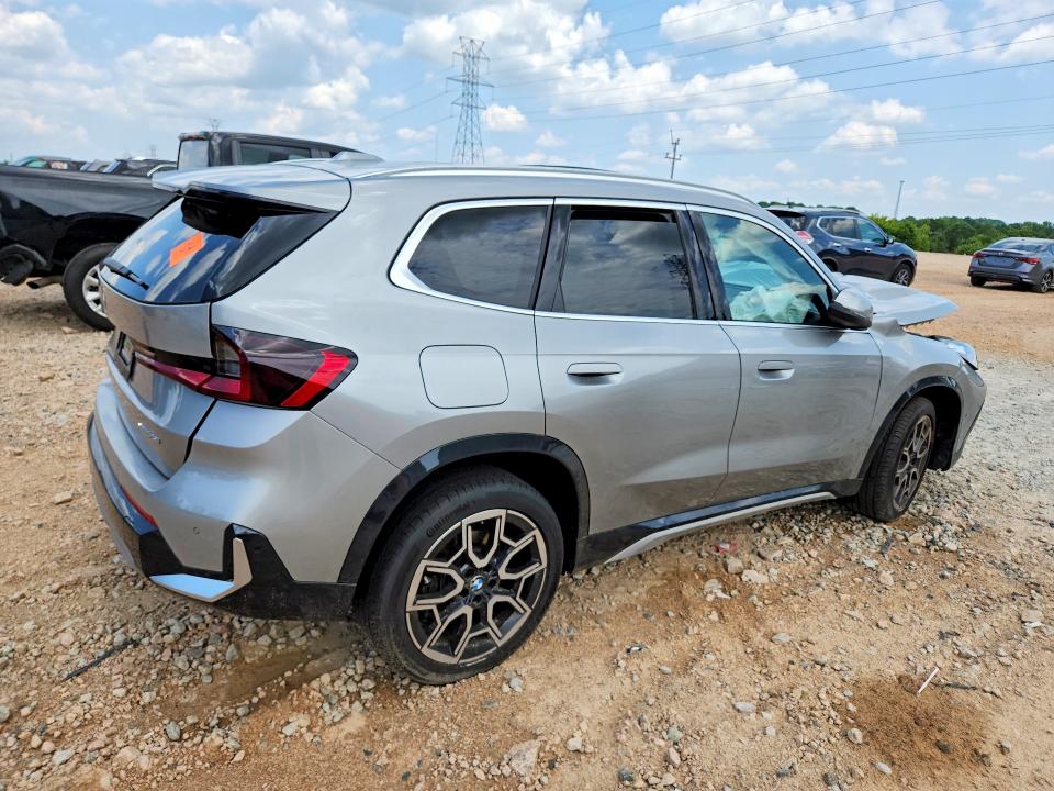 2025 BMW X1 VIN WBX73EF01S5034287 COPART salvage auction — FRONT END, Nc - Certificate Of Title, sold $250 on 2026-08-03 (photo 3)