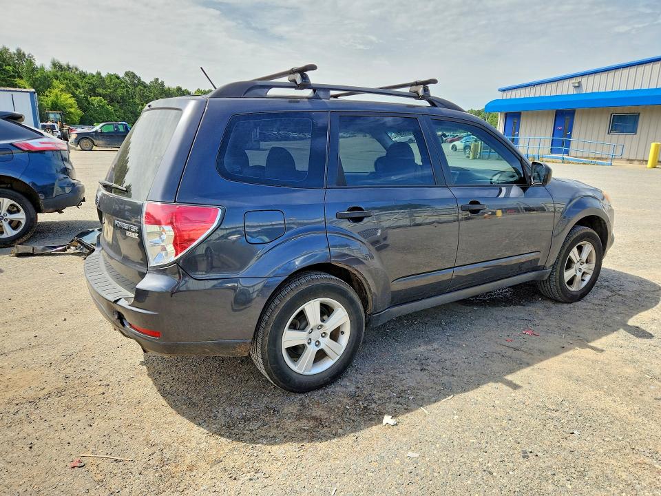 2013 Subaru Forester VIN JF2SHABC2DH407826 COPART salvage auction — REAR END, La - Certificate Of Title, sold $375 on 2026-07-23 (photo 3)