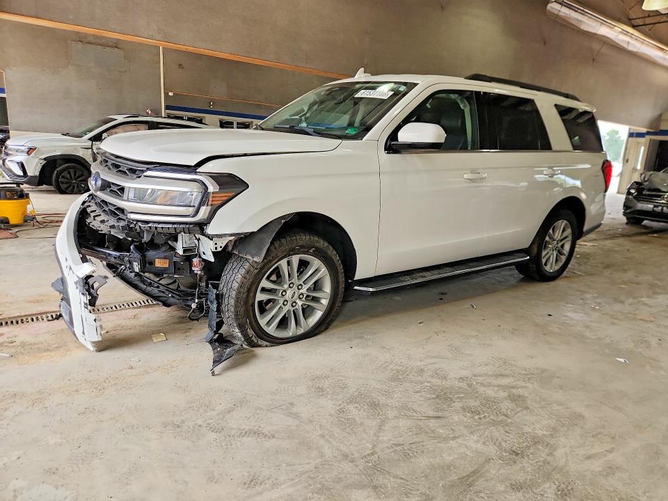 2022 Ford Expedition VIN 1FMJU1JT0NEA09441 — COPART salvage auction photo