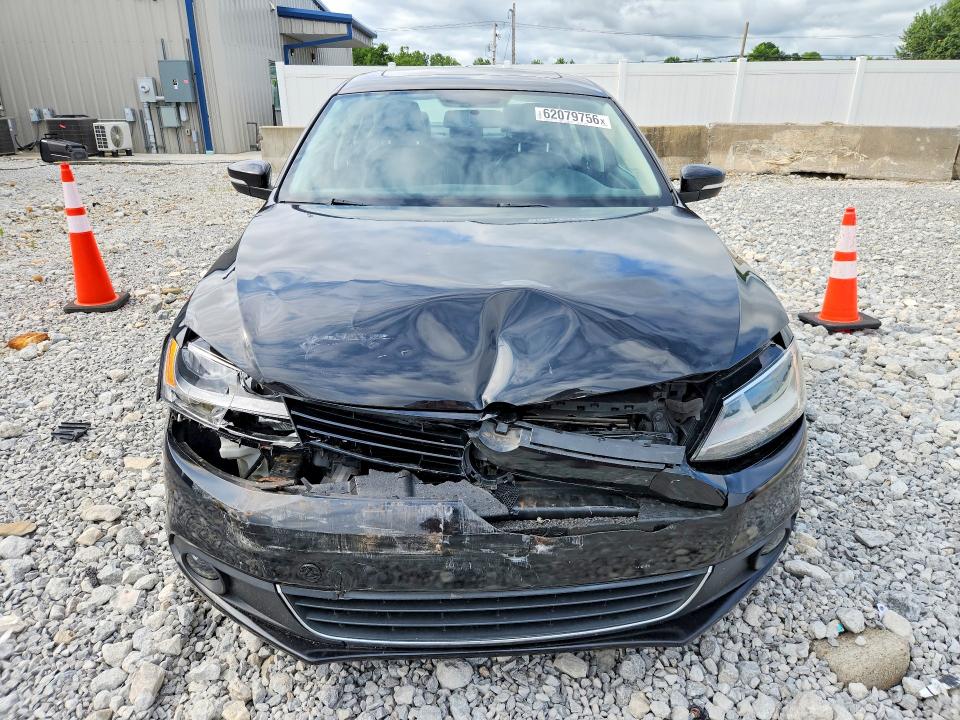 2014 Volkswagen Jetta VIN 3VWD17AJ3EM432890 COPART salvage auction — FRONT END, Salvage Title, sold $650 on 2026-07-31 (photo 5)