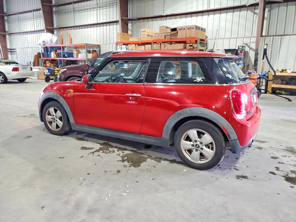 2016 Mini Cooper VIN WMWXP5C52G2D14701 COPART salvage auction — MINOR DENT/SCRATCHES, Fl - Certificate Of Title (P), sold $3,150 on 2026-07-29 (photo 2)