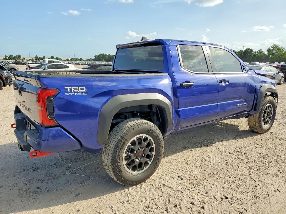 2025 Toyota Tacoma VIN 3TYLC5LN1ST041119 COPART salvage auction — FRONT END, TX - SALVAGE VEHICLE TITLE, sold $22,300 on 2026-07-28 (photo 3)
