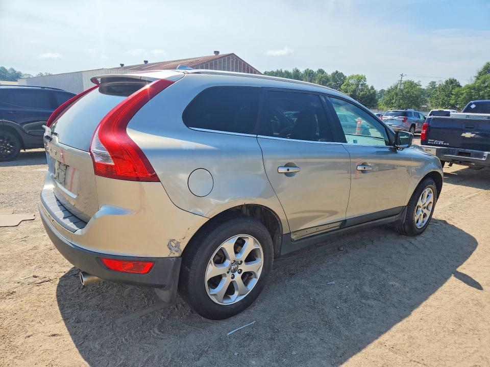 2013 Volvo VIN YV4952DL8D2409427 COPART salvage auction — FRONT END, La - Cert Of Title-Salvage, sold $125 on 2026-07-24 (photo 3)
